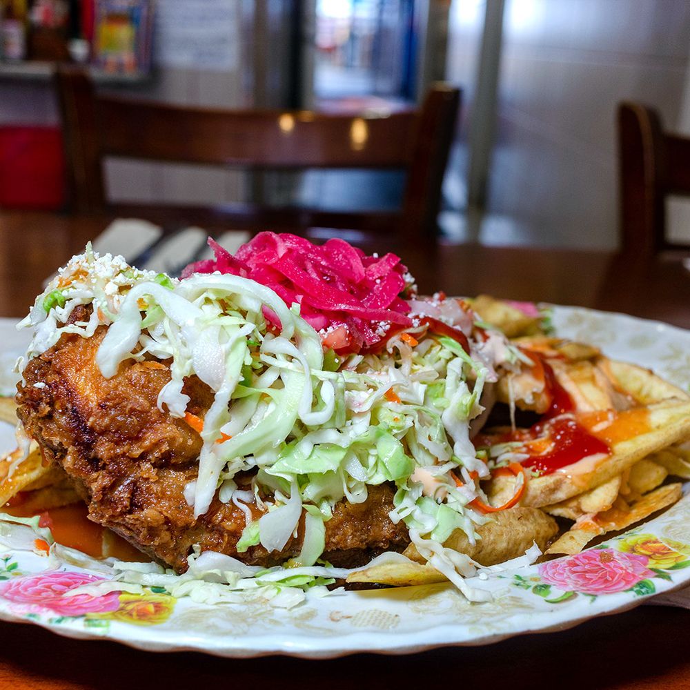 Pollo con Tajadas